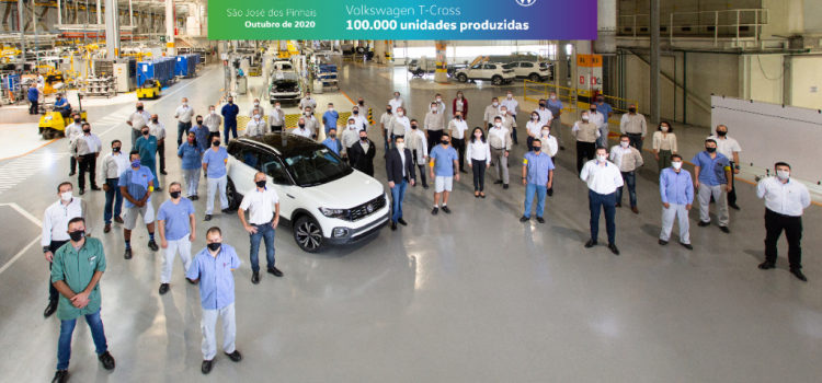 VW celebra marco de 100 mil unidades de T‑Cross produzidas no Brasil.